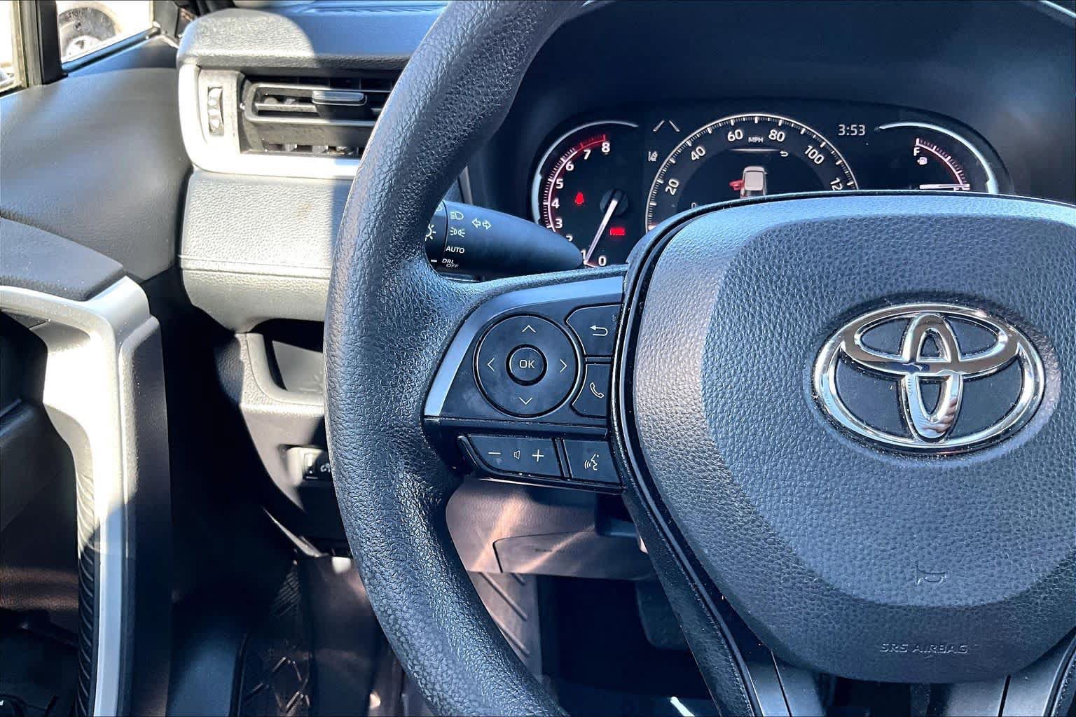 Used 2024 Toyota RAV4 XLE FWD image 24