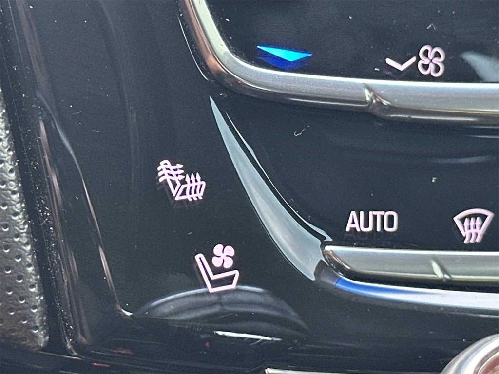 Used 2016 Cadillac XTS Luxury image 23