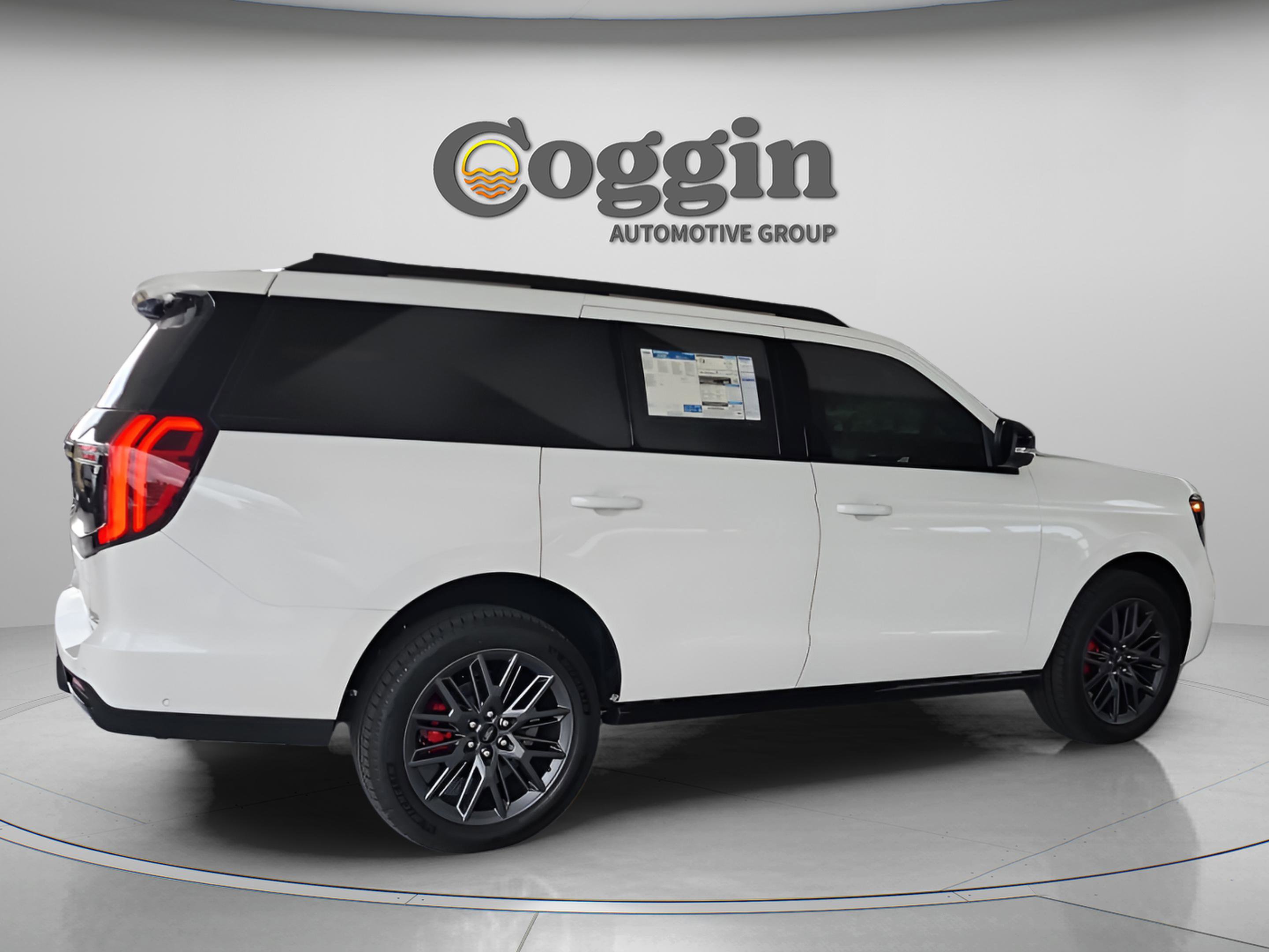 New 2025 Ford Expedition Platinum w/ Stealth Performance Package AWD/4WD image 5