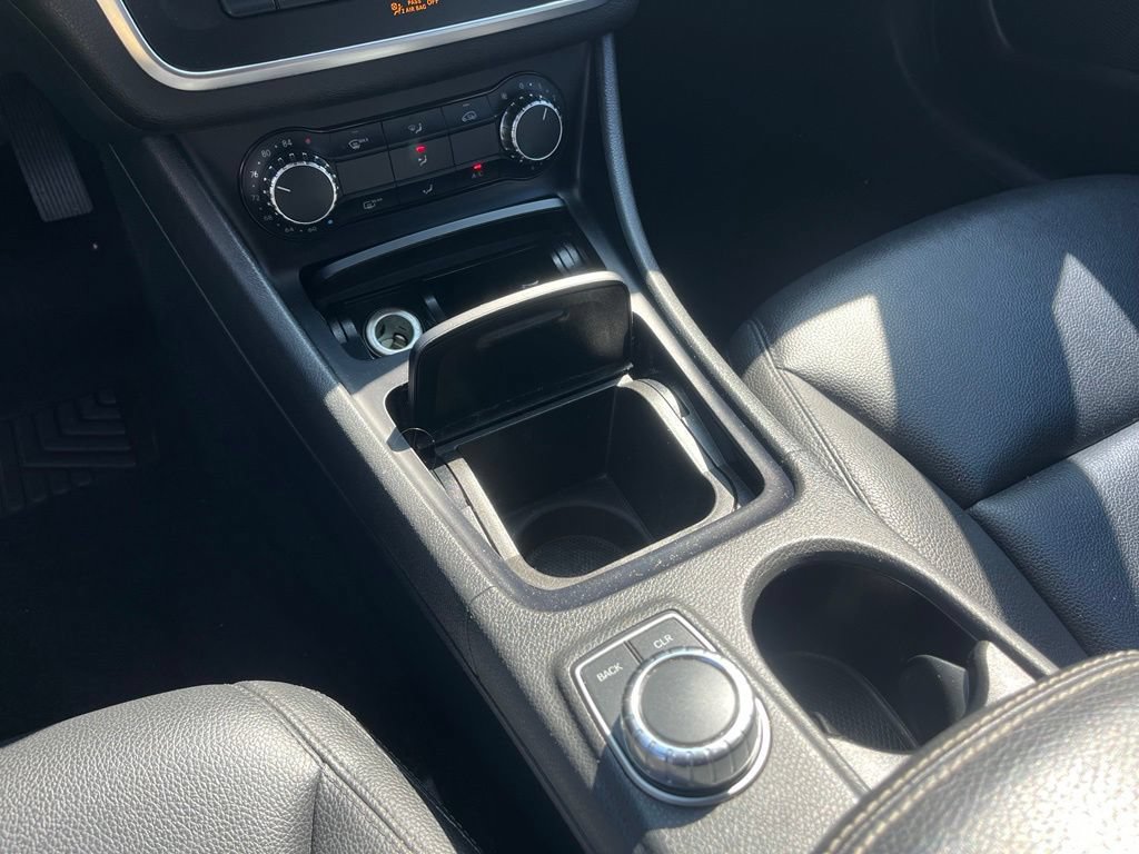Used 2014 Mercedes-Benz CLA 250 image 37