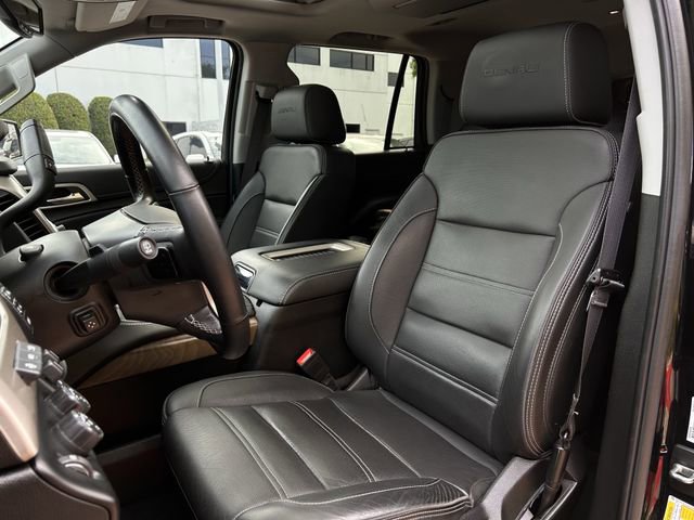 Used 2020 GMC Yukon Denali w/ Denali Premium Package image 31