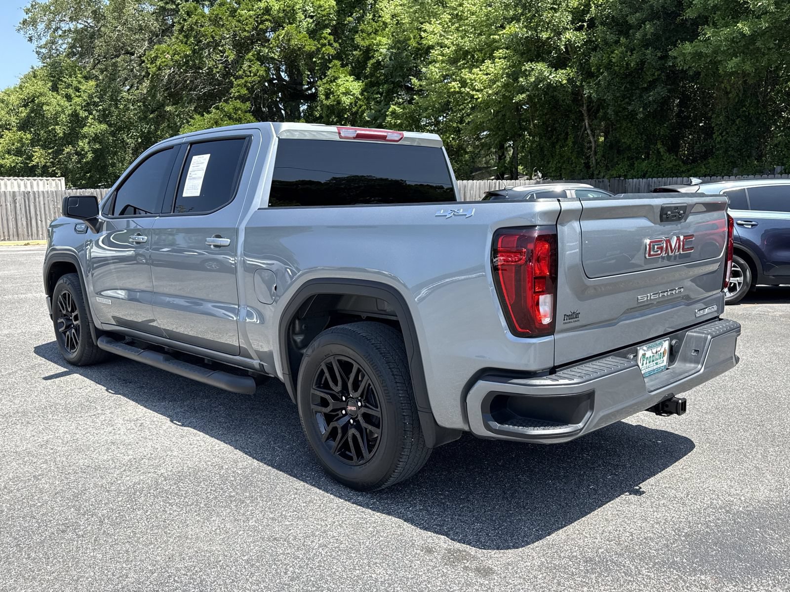 Used 2024 GMC Sierra 1500 Elevation AWD/4WD image 3