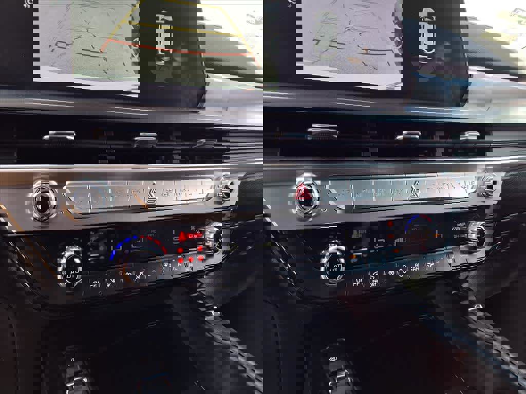 Used 2025 Kia Telluride S image 14