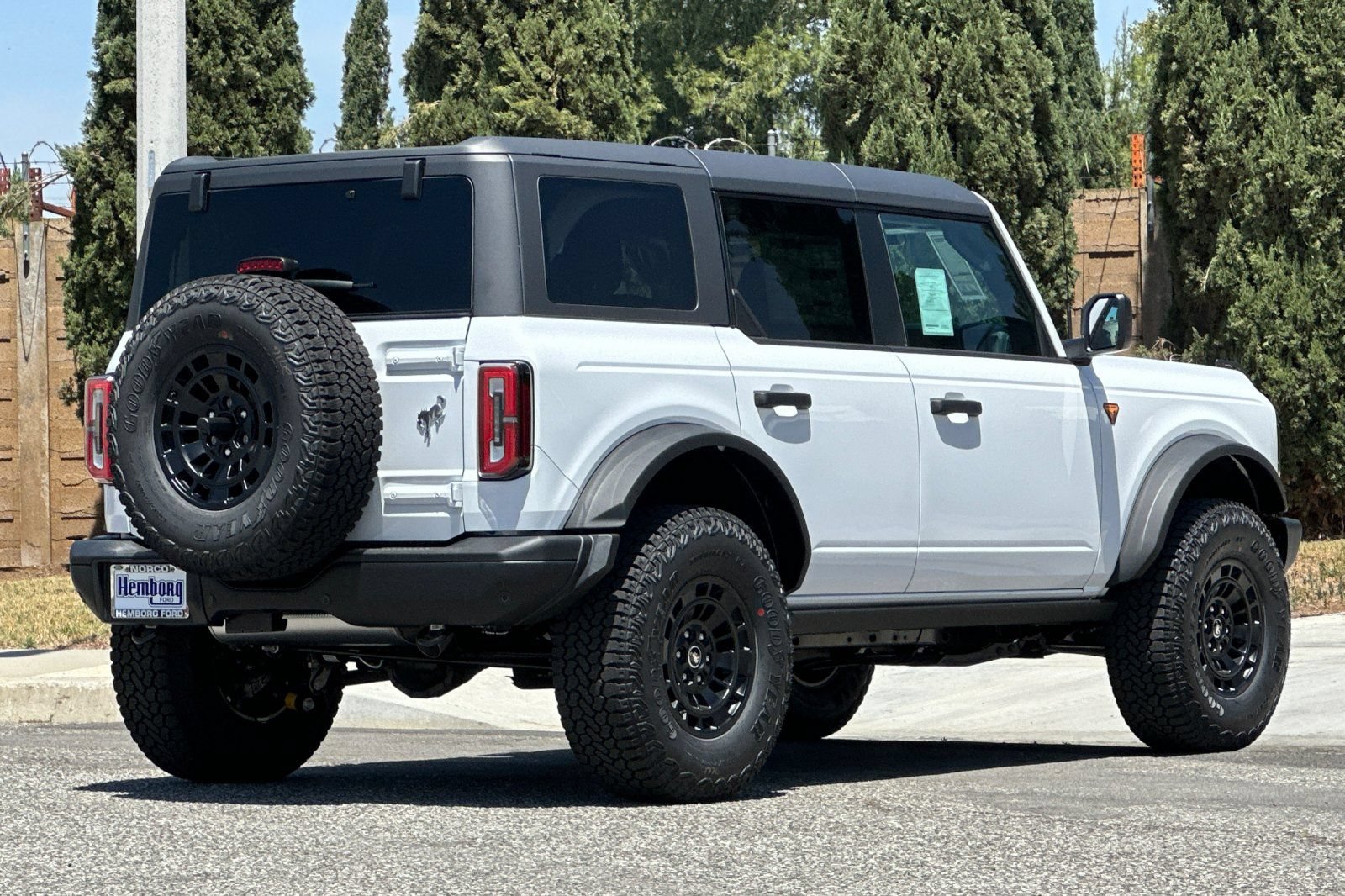 New 2026 Ford Bronco Badlands w/ Sasquatch Package AWD/4WD image 4