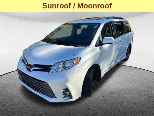 Used 2020 Toyota Sienna XLE w/ XLE Navigation Package AWD/4WD image 5