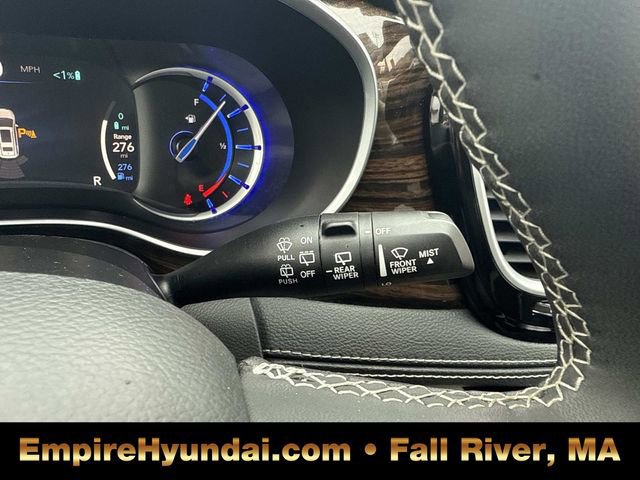 Used 2023 Chrysler Pacifica Limited image 31