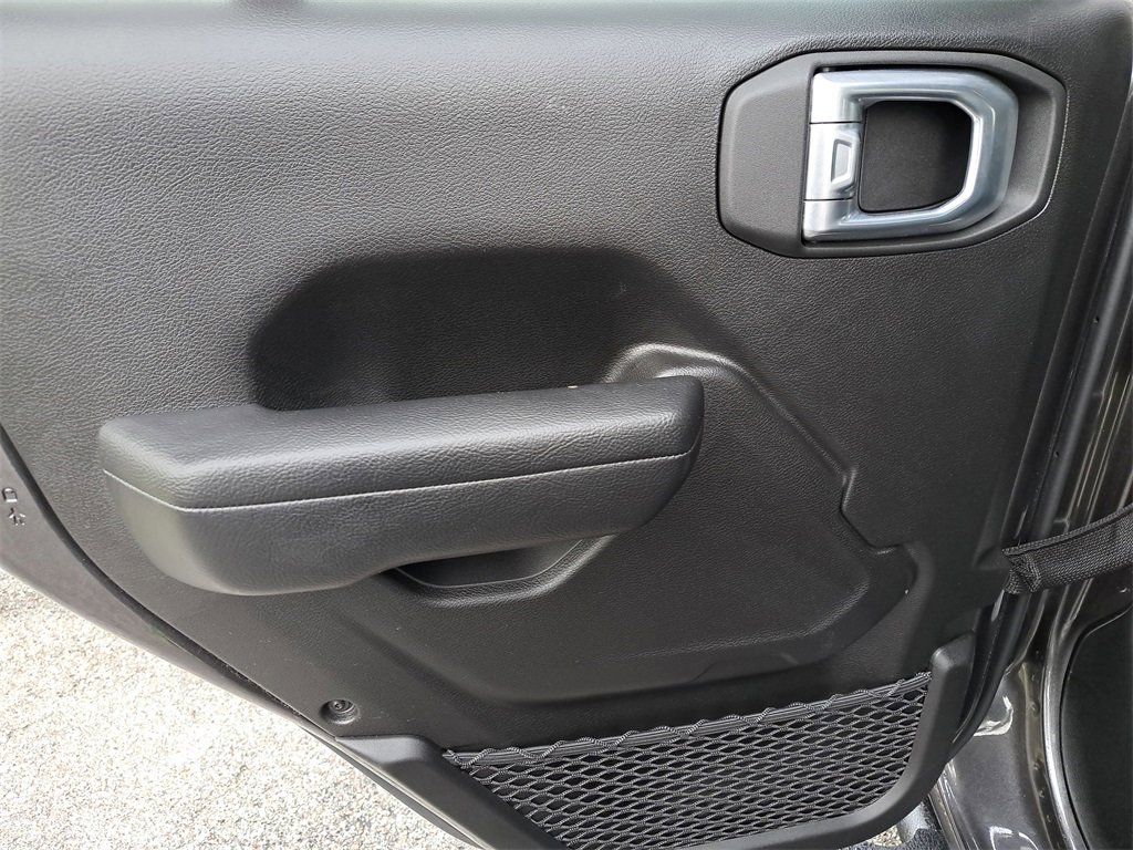 Used 2023 Jeep Gladiator Mojave w/ Trailer Tow Package image 28