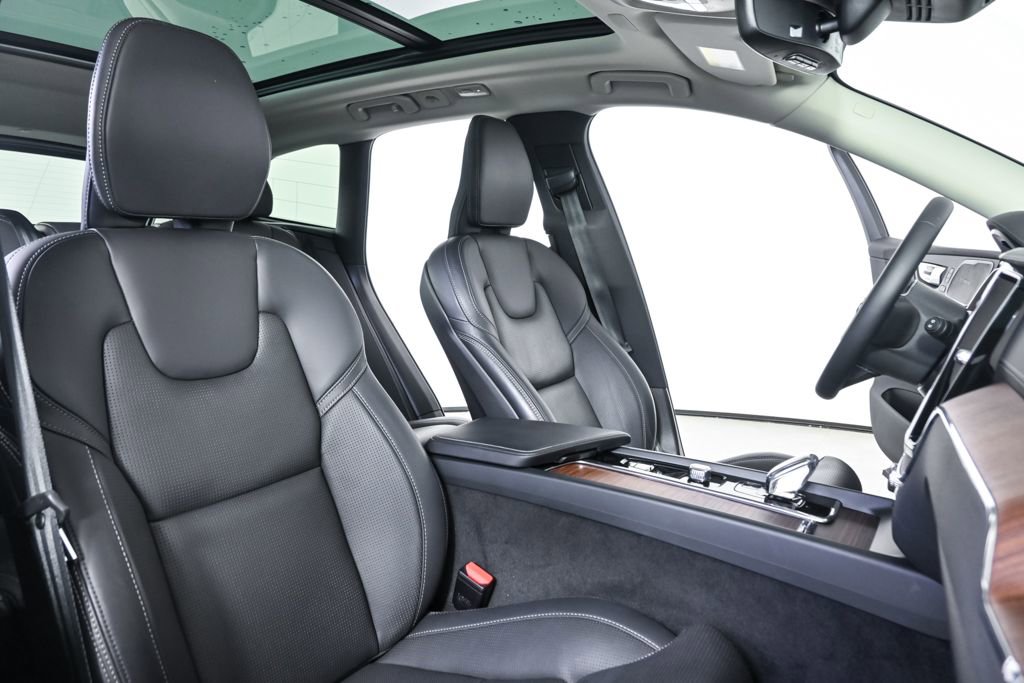 Certified 2023 Volvo XC60 B5 Ultimate w/ Protection Package Premier FWD image 26