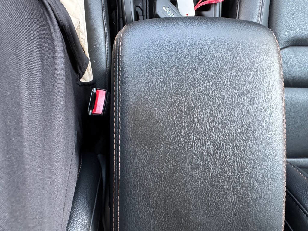 Used 2023 Jeep Wrangler Unlimited Rubicon 392 w/ Xtreme Recon 35" Tire Package AWD/4WD image 34