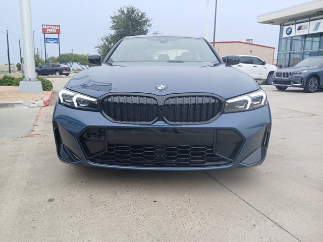 New 2026 BMW 330i Sedan w/ M Sport Package RWD image 2