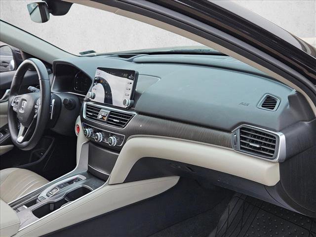 Used 2018 Honda Accord Touring image 24