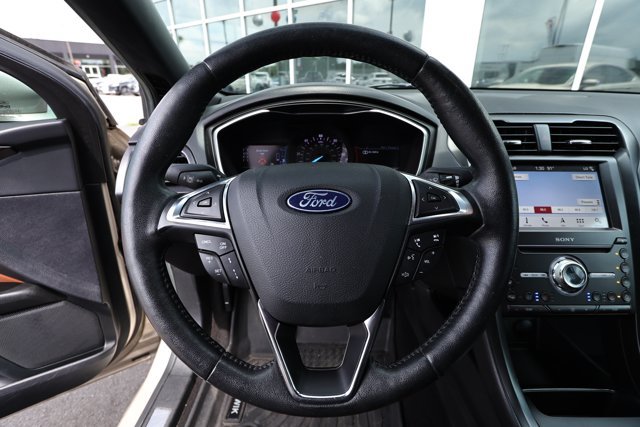 Used 2019 Ford Fusion Energi Titanium FWD image 11