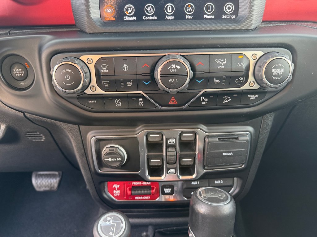 Used 2020 Jeep Wrangler Unlimited Rubicon w/ Dual Top Group AWD/4WD image 38