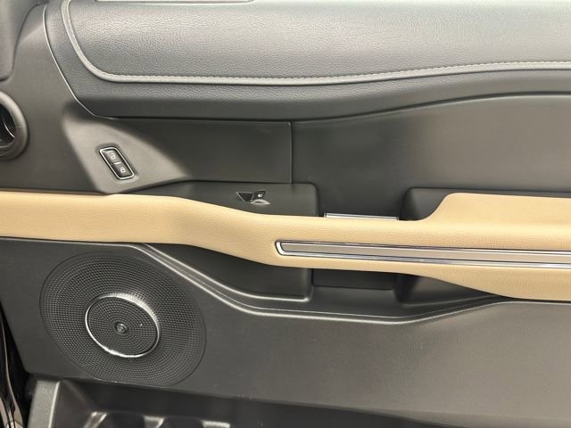 Certified 2024 Ford Expedition Limited image 13