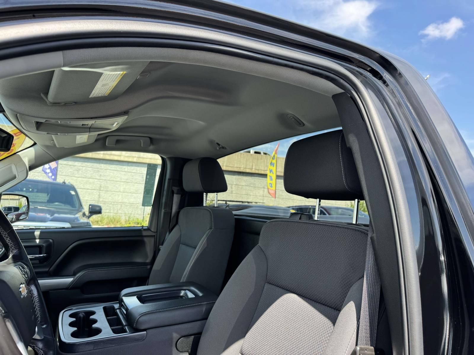 Used 2018 Chevrolet Silverado 1500 LT AWD/4WD image 20