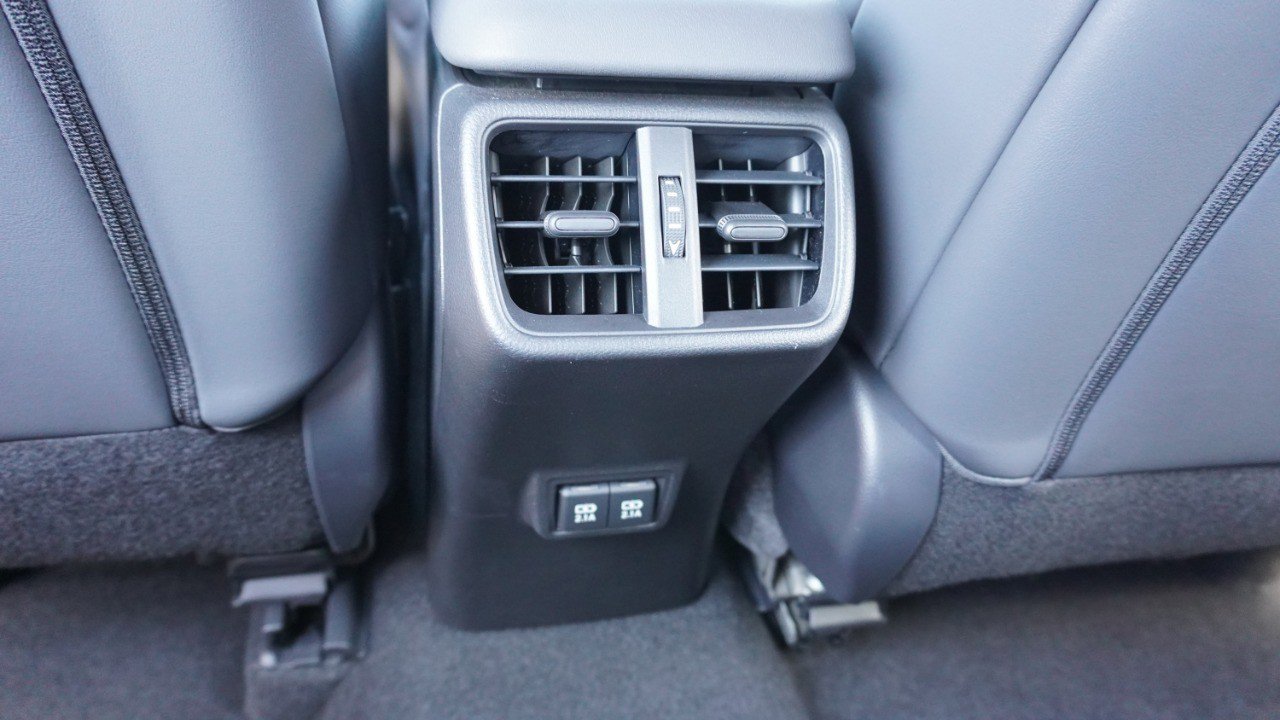 Used 2019 Lexus UX 200 F Sport image 33