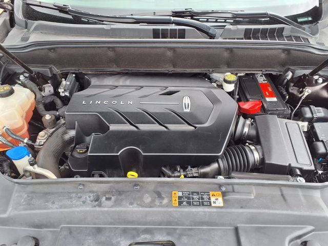 Used 2018 Lincoln MKX Reserve w/ Driver Assistance Package image 3