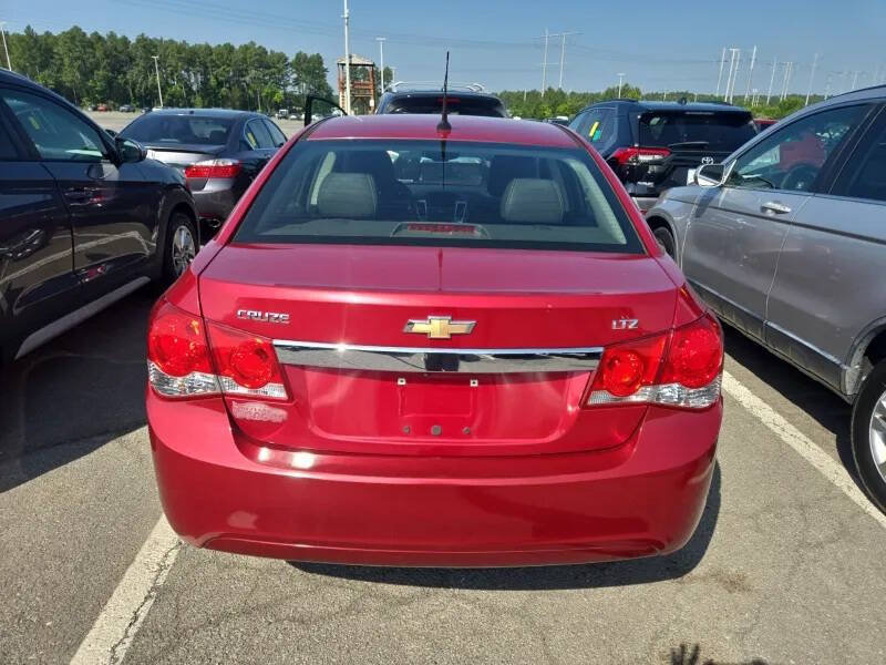 Used 2013 Chevrolet Cruze LTZ FWD image 3