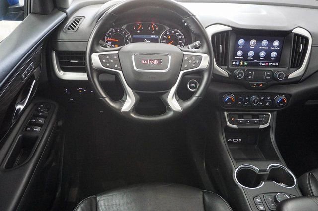 Used 2024 GMC Terrain SLT image 15