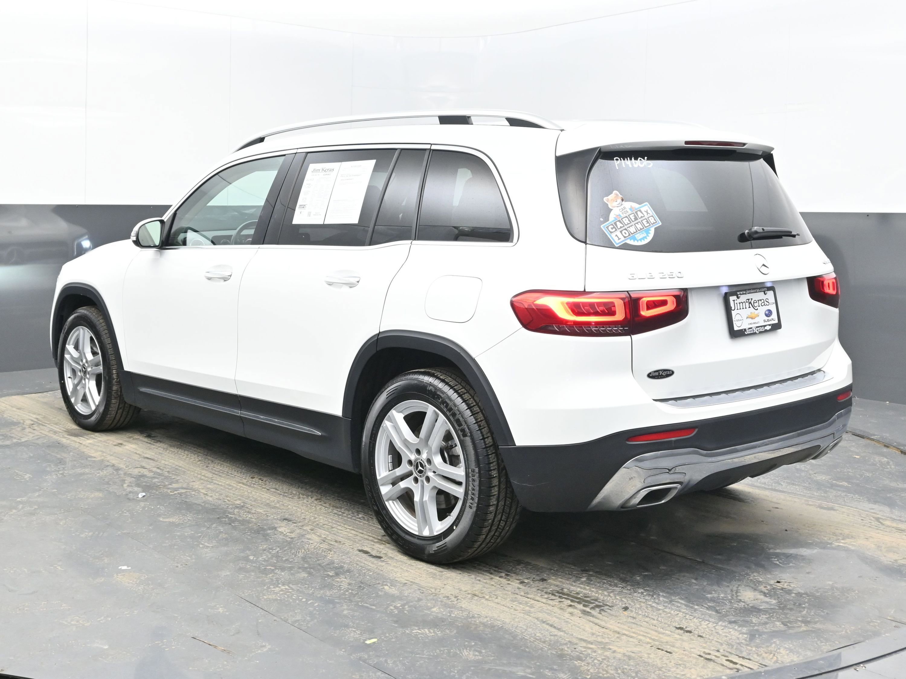 Used 2023 Mercedes-Benz GLB 250 4MATIC w/ Premium Package image 8