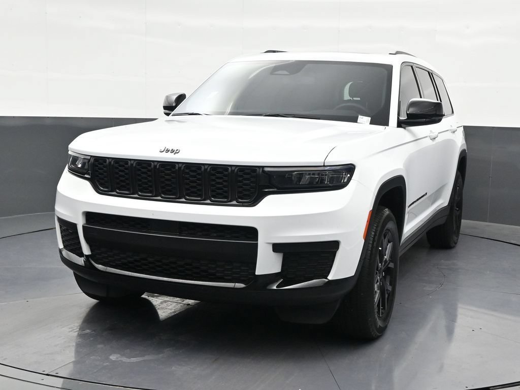 Used 2024 Jeep Grand Cherokee L Altitude AWD/4WD image 9