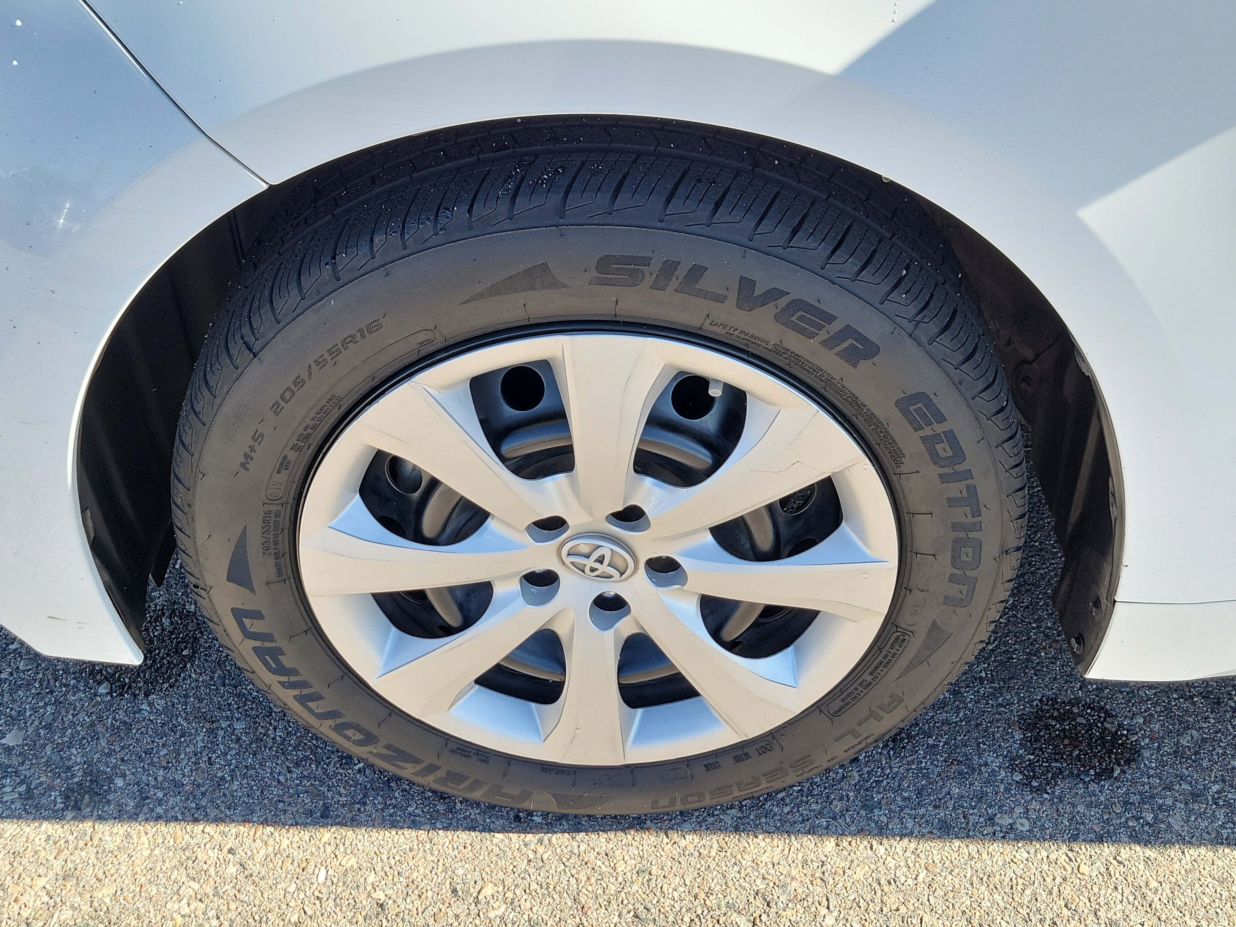 Used 2020 Toyota Corolla LE image 17