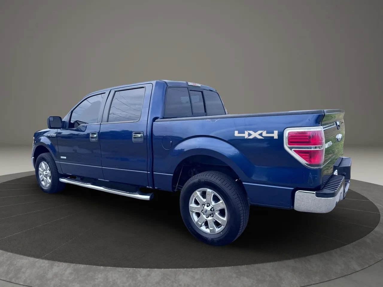 Used 2014 Ford F150 XLT w/ Equipment Group 302A Luxury AWD/4WD image 6