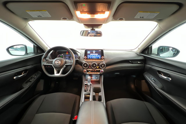 Used 2025 Nissan Sentra SV FWD image 9