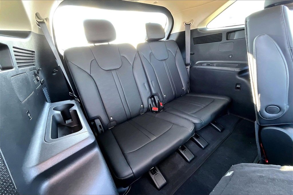 Used 2025 Kia Sorento SX image 30
