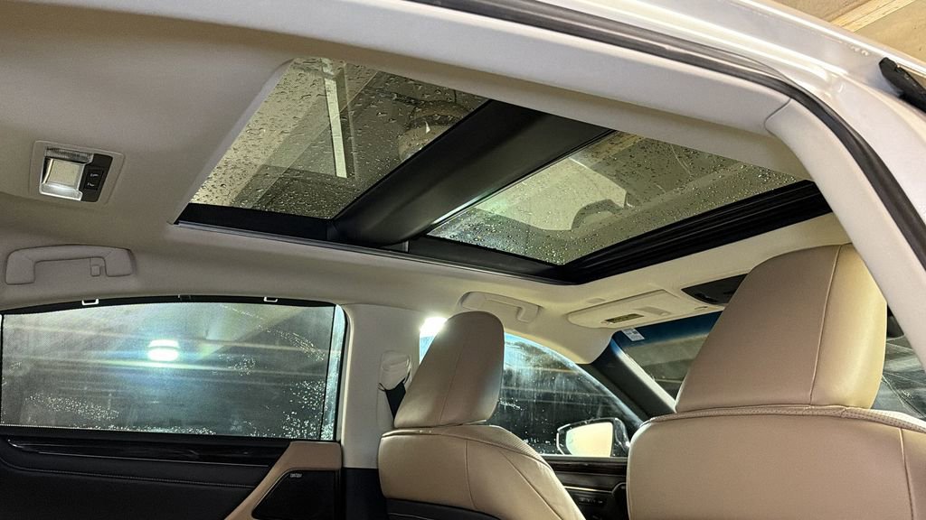 Used 2019 Lexus ES 350 Ultra Luxury w/ Accessory Package 2 image 13