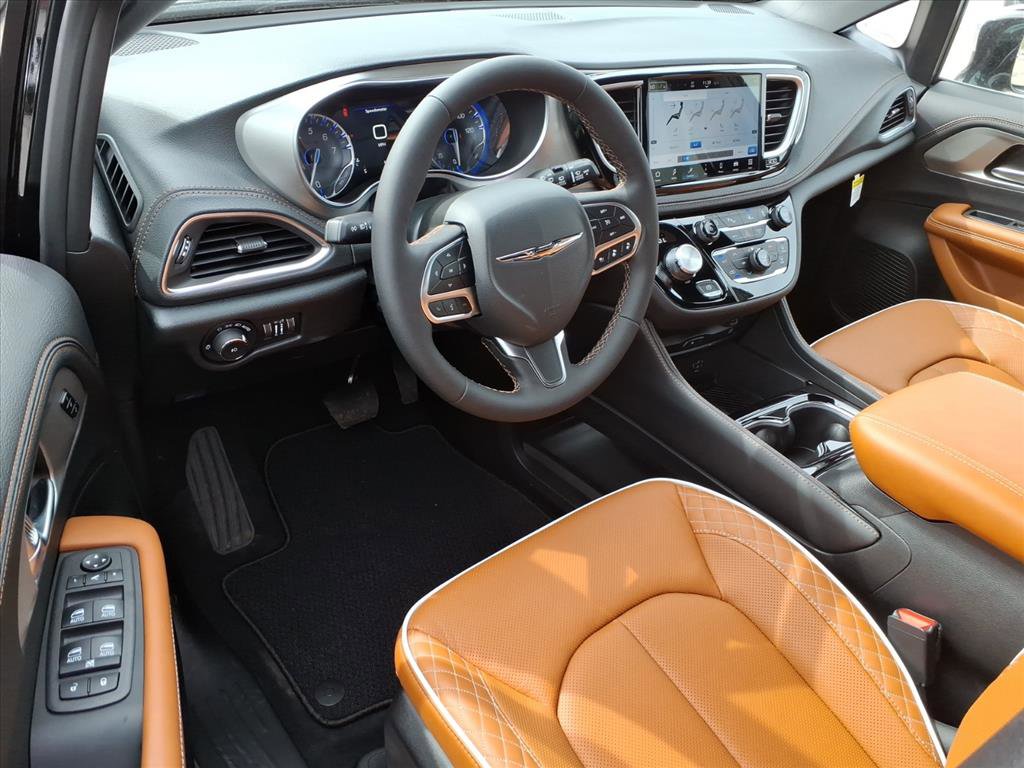 New 2026 Chrysler Pacifica Pinnacle image 14