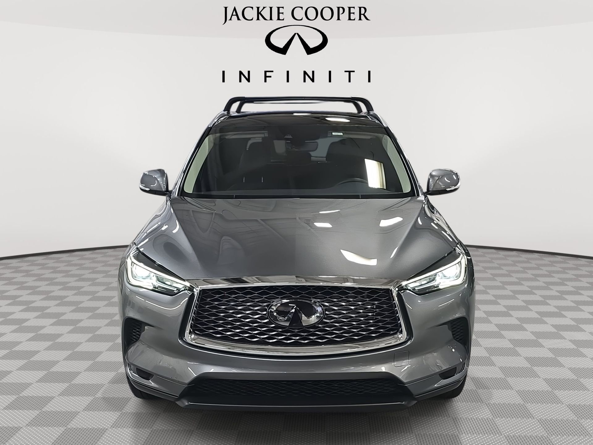 Used 2025 INFINITI QX50 Luxe image 2