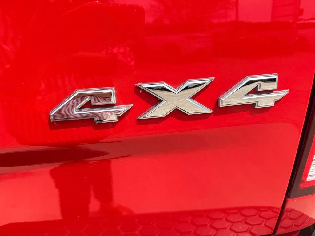 Used 2018 RAM 3500 Tradesman w/ Chrome Appearance Group image 11