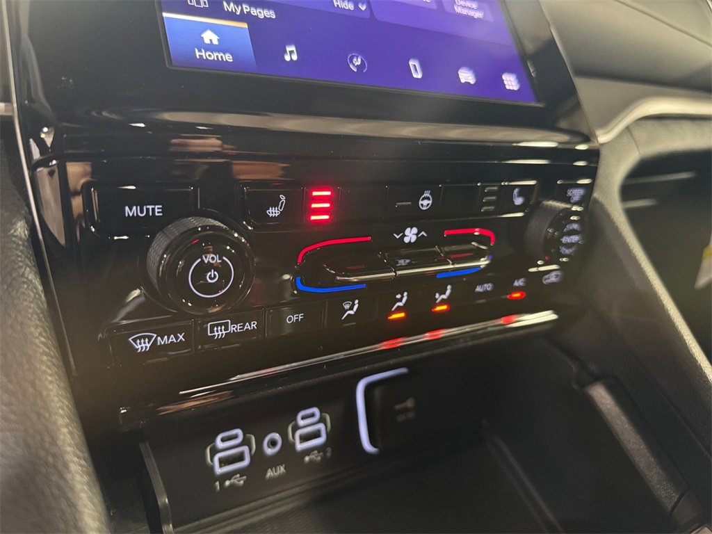 New 2025 Jeep Grand Cherokee 4WD image 30