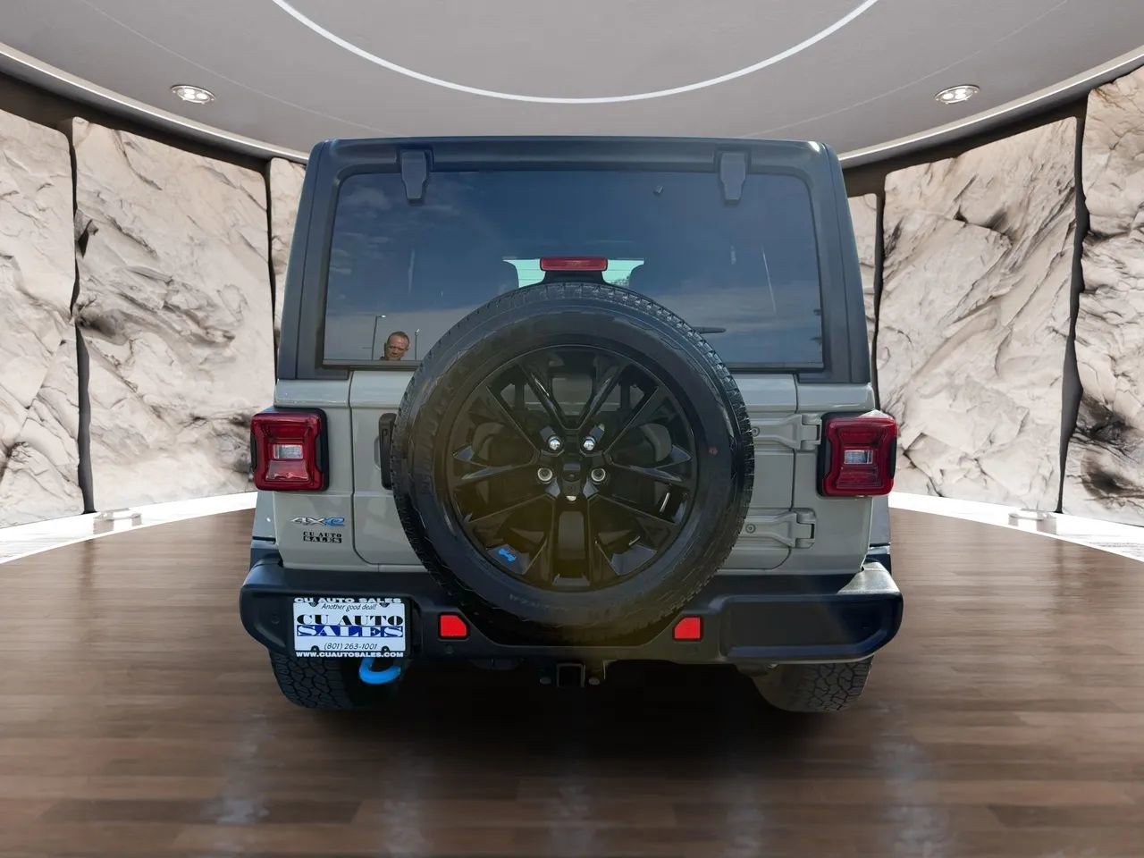 Used 2022 Jeep Wrangler Unlimited Sahara w/ Cold Weather Group image 4