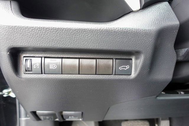 Used 2022 Toyota RAV4 XLE image 16