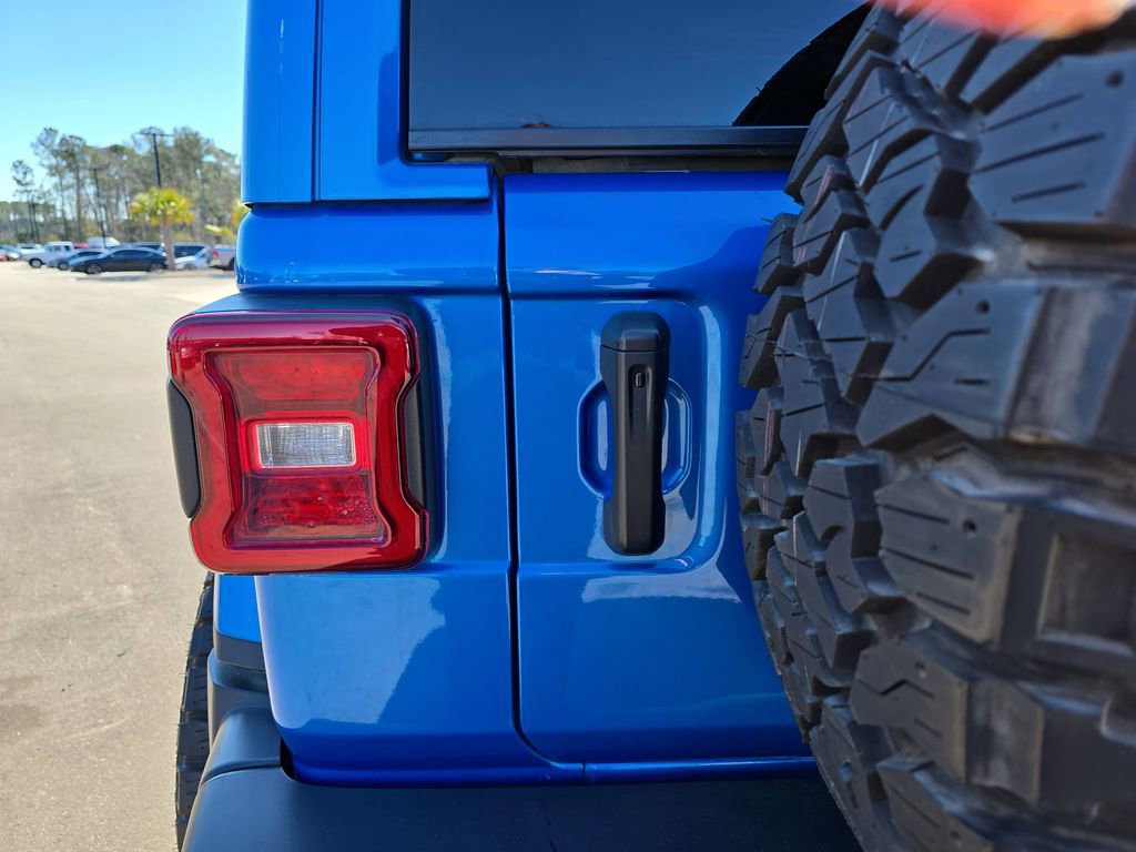 Used 2024 Jeep Wrangler Sahara image 18