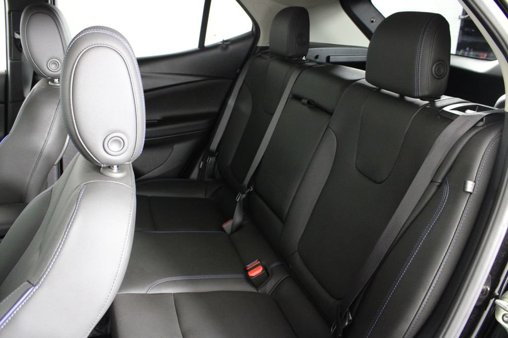 Used 2025 Buick Encore GX Sport Touring w/ Advanced Technology Package FWD image 19