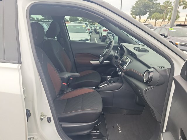 Used 2020 Nissan Kicks SR FWD image 10
