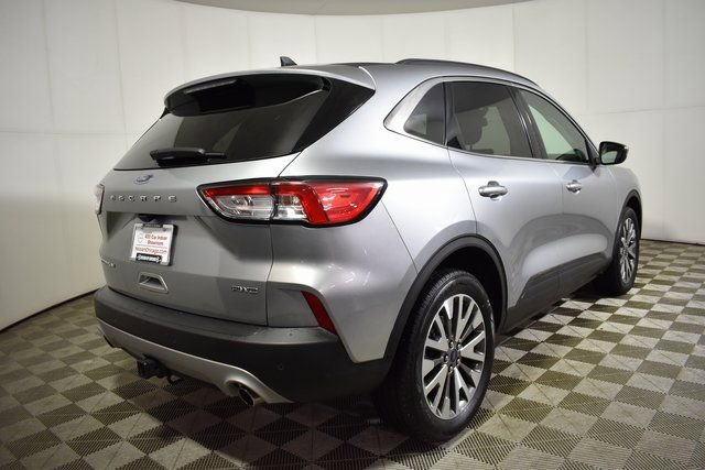 Used 2022 Ford Escape Titanium w/ Class II Trailer Tow Package image 4