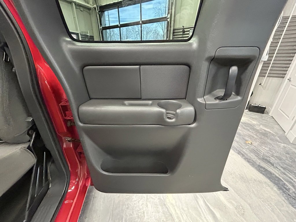 Used 2005 Chevrolet Silverado 2500 LS image 44