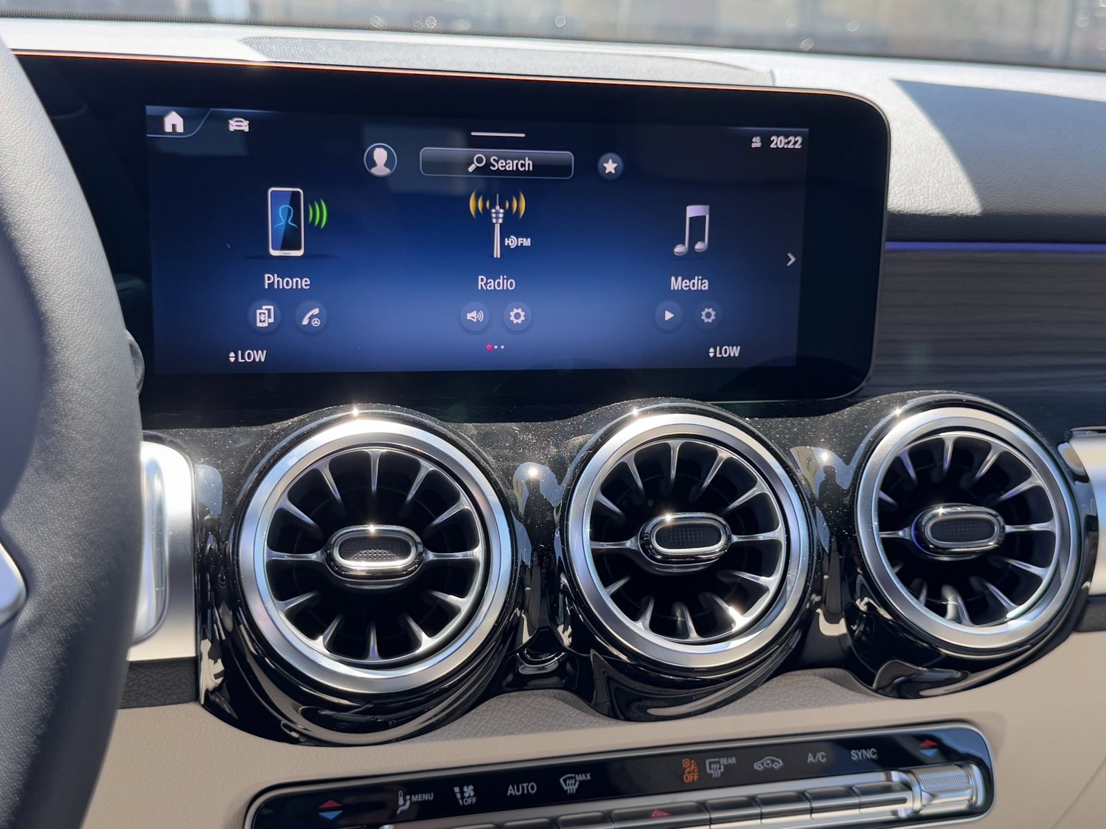 New 2026 Mercedes-Benz GLB 250 image 23