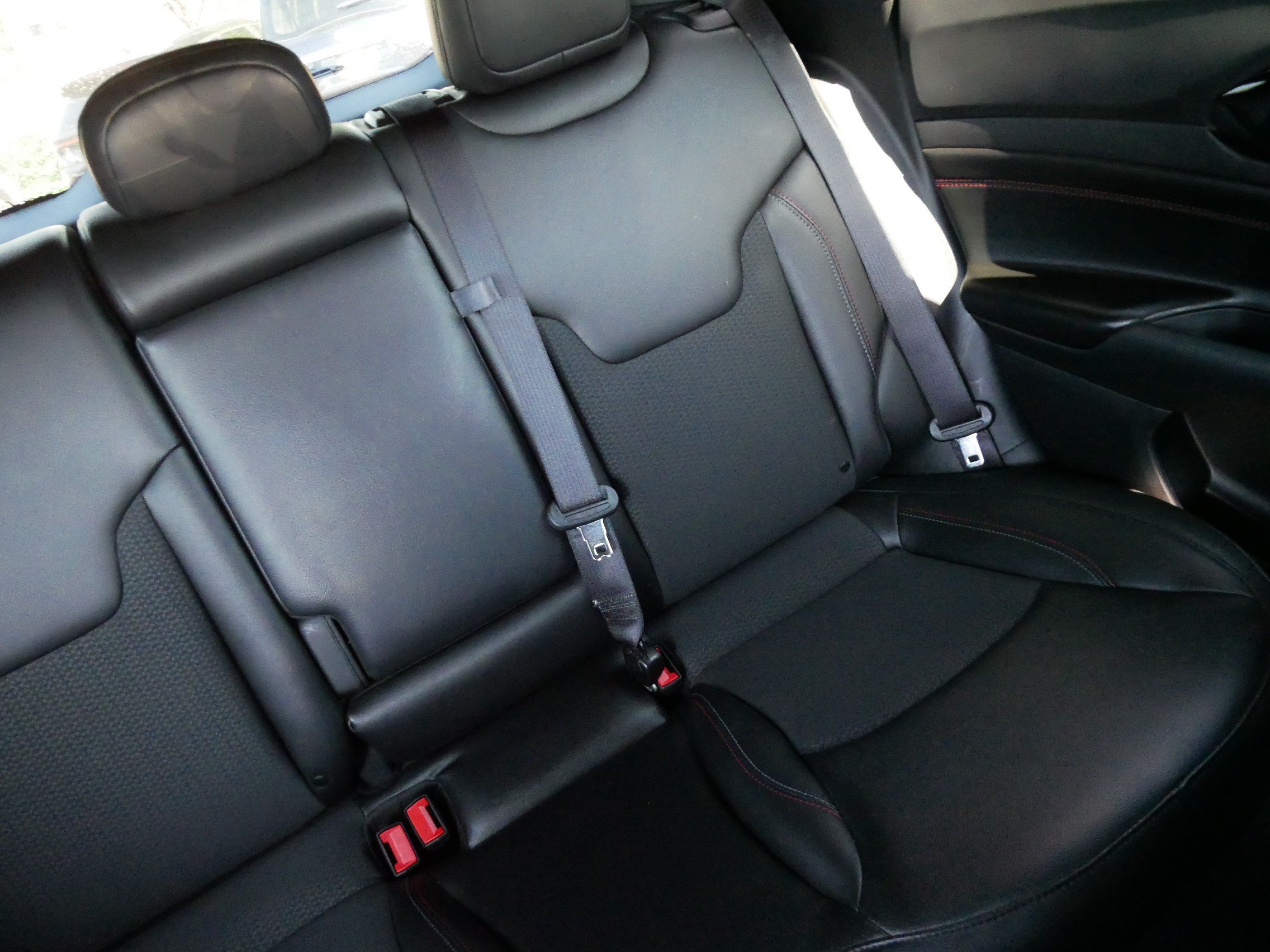 Used 2025 Jeep Compass Trailhawk AWD/4WD image 14