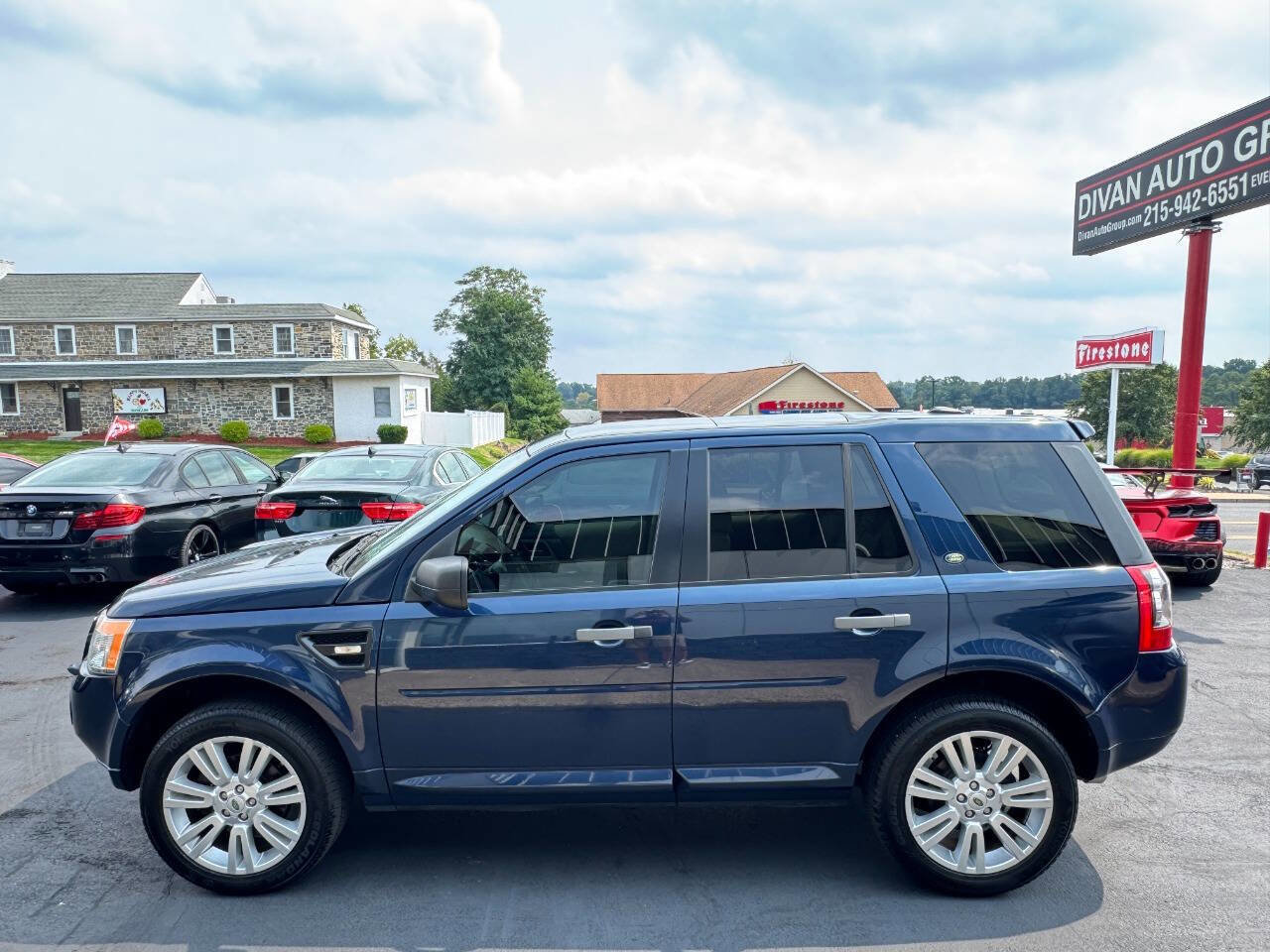 Used 2009 Land Rover LR2 HSE image 5