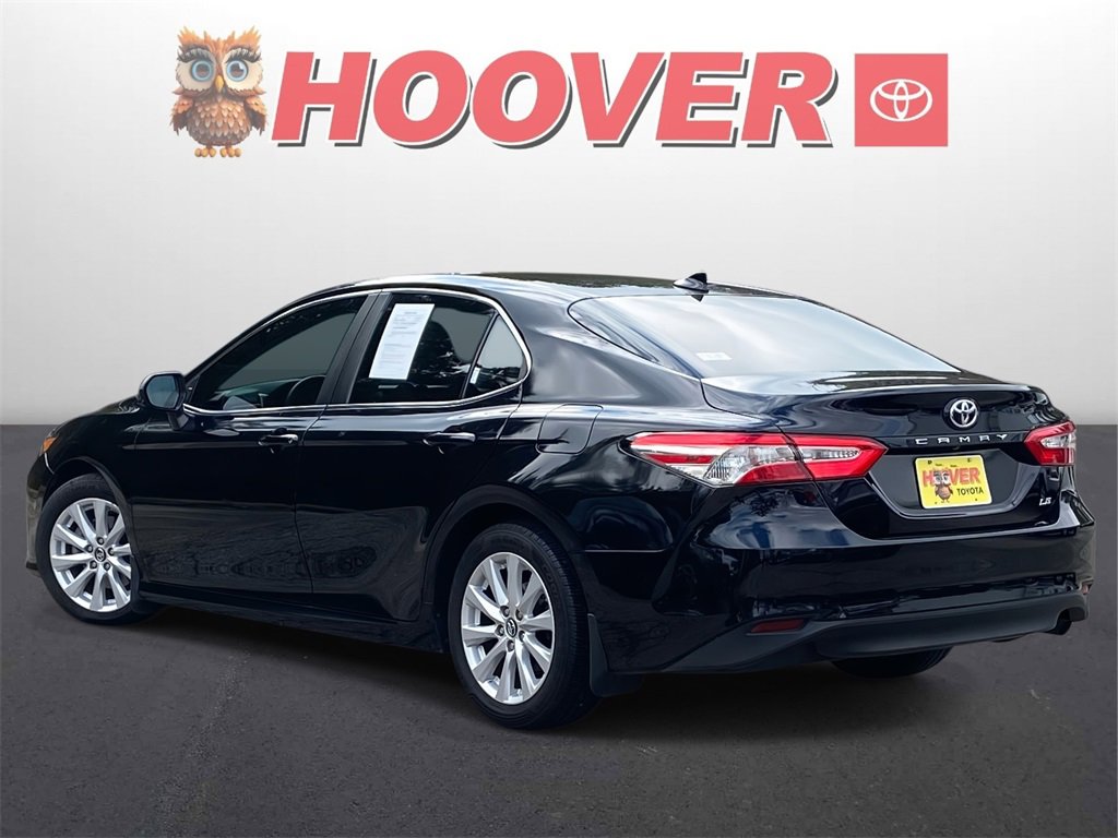 Used 2019 Toyota Camry LE image 5