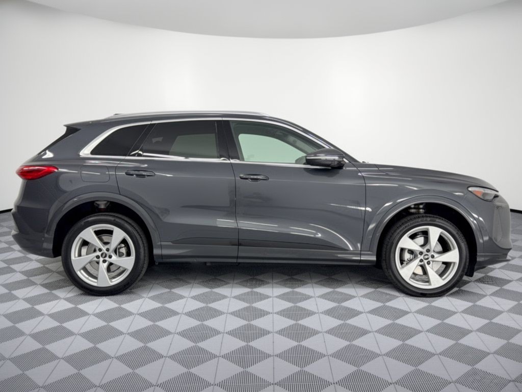 Used 2026 Audi Q5 Premium AWD/4WD image 8