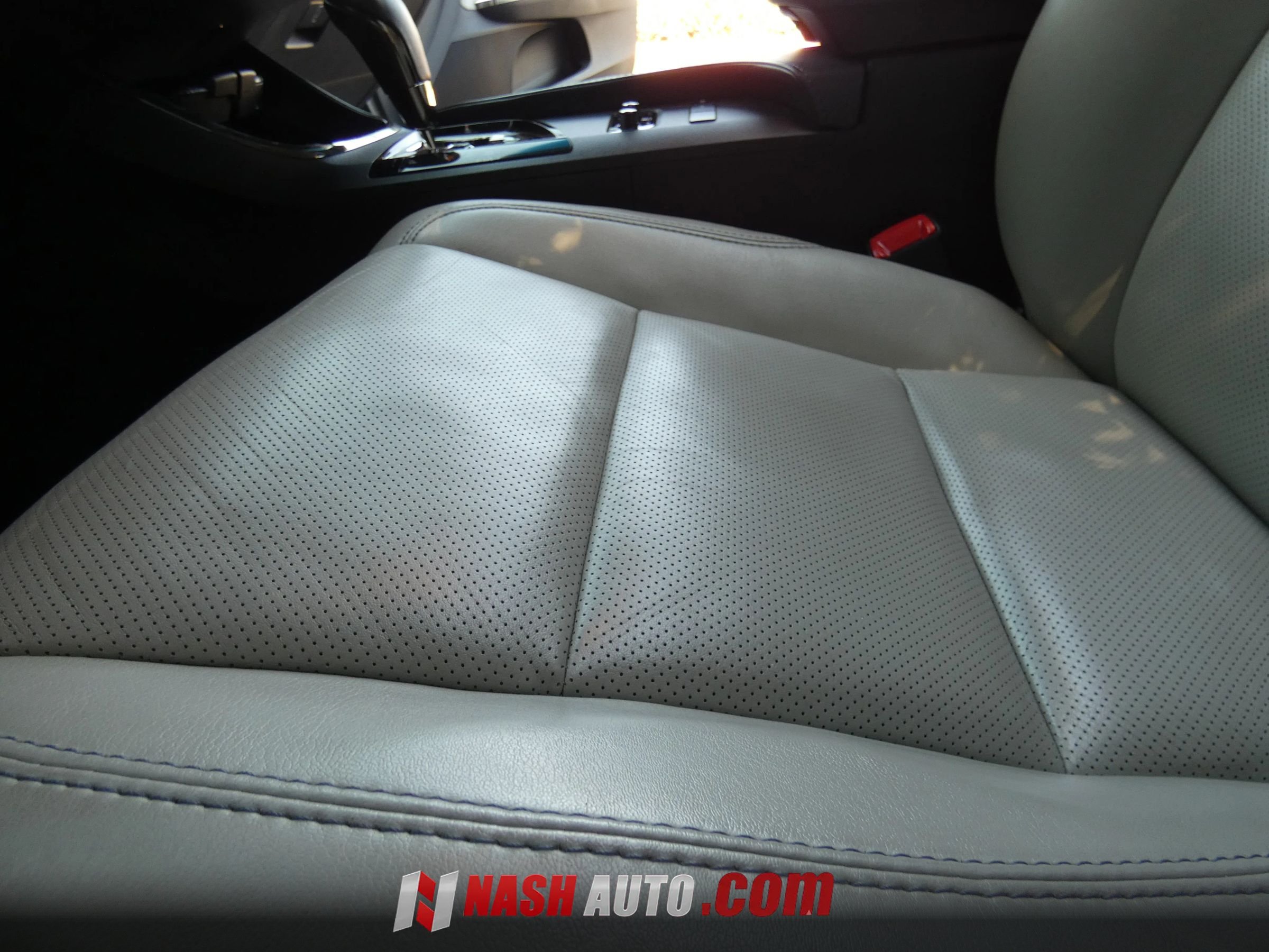 Used 2014 Toyota Avalon Limited FWD image 50