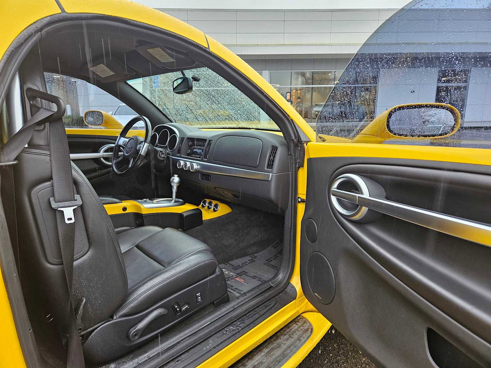 Used 2006 Chevrolet SSR w/ Preferred Equipment Group image 10