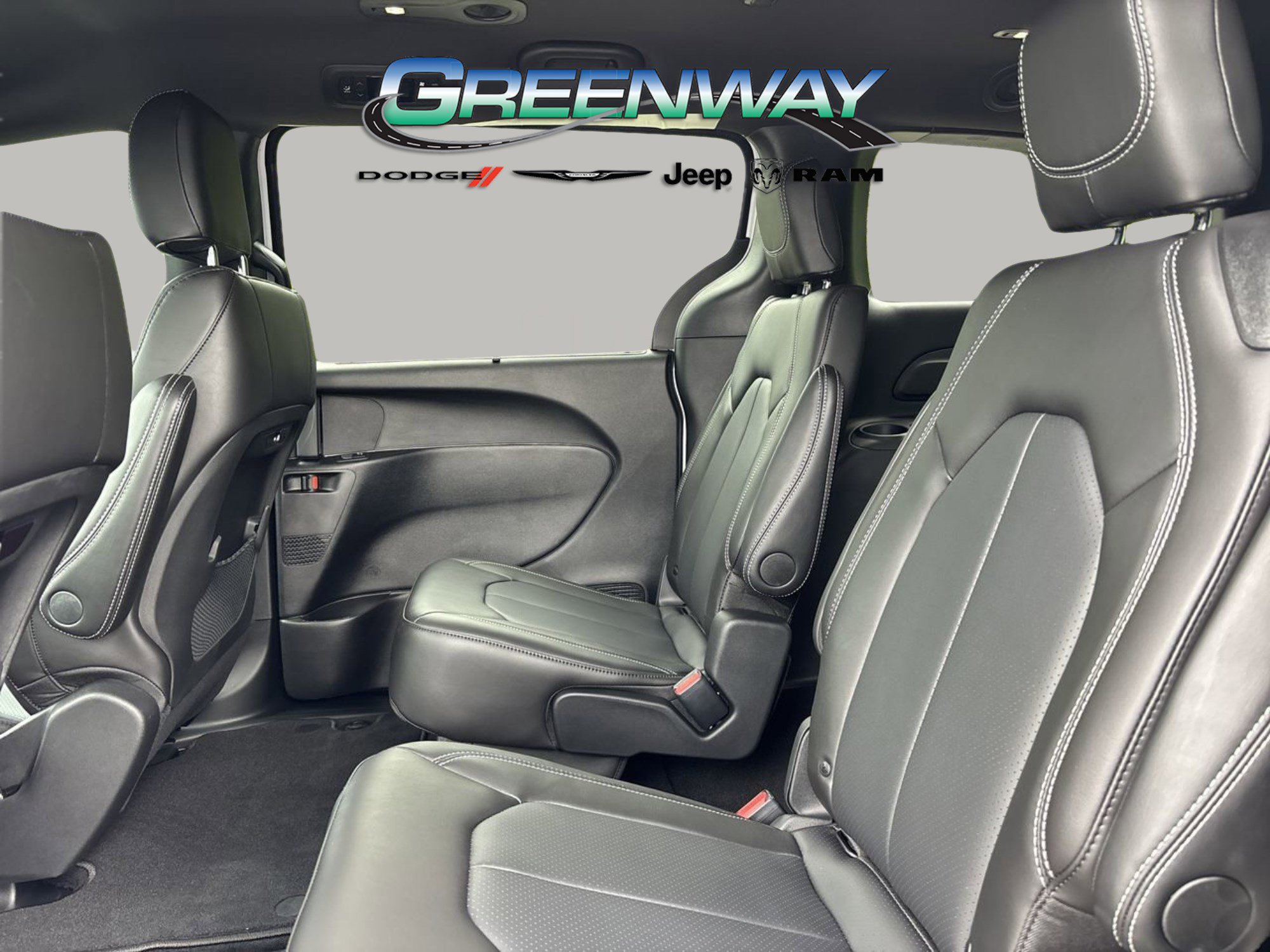 New 2026 Chrysler Pacifica Select image 16