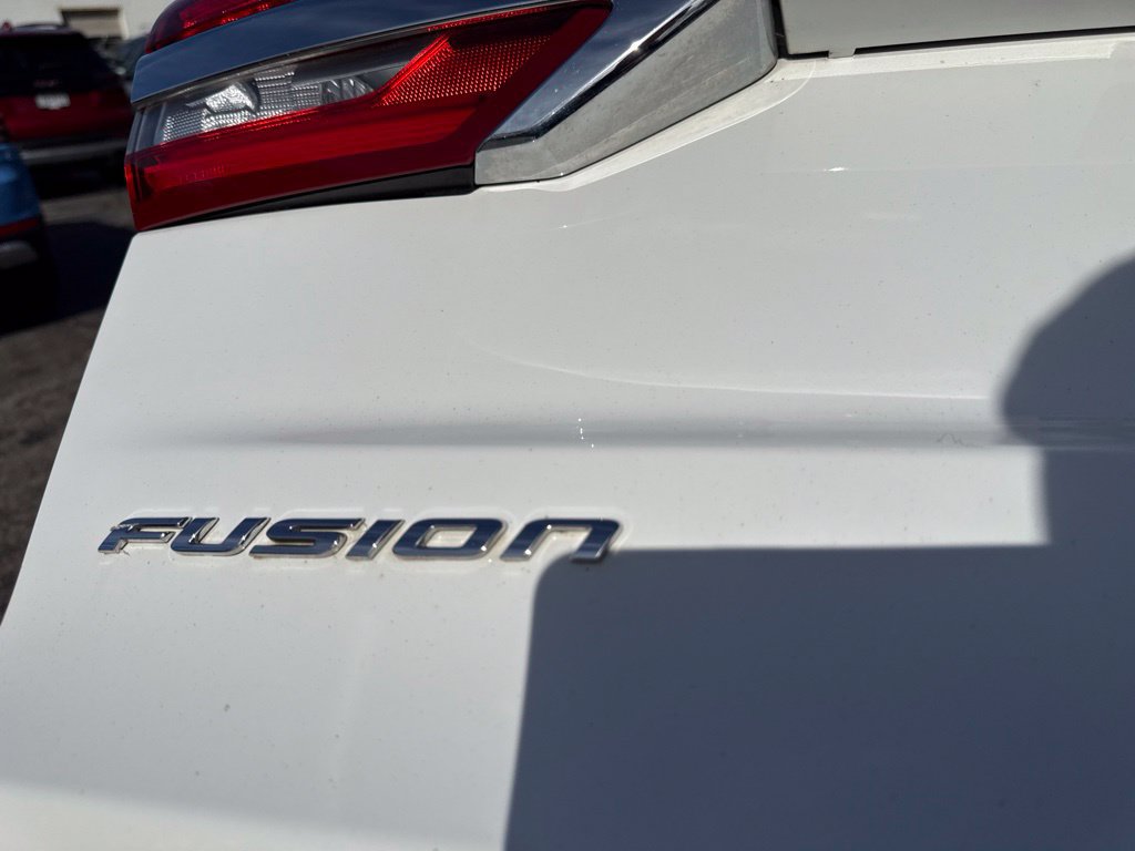 Used 2020 Ford Fusion Titanium AWD/4WD image 15